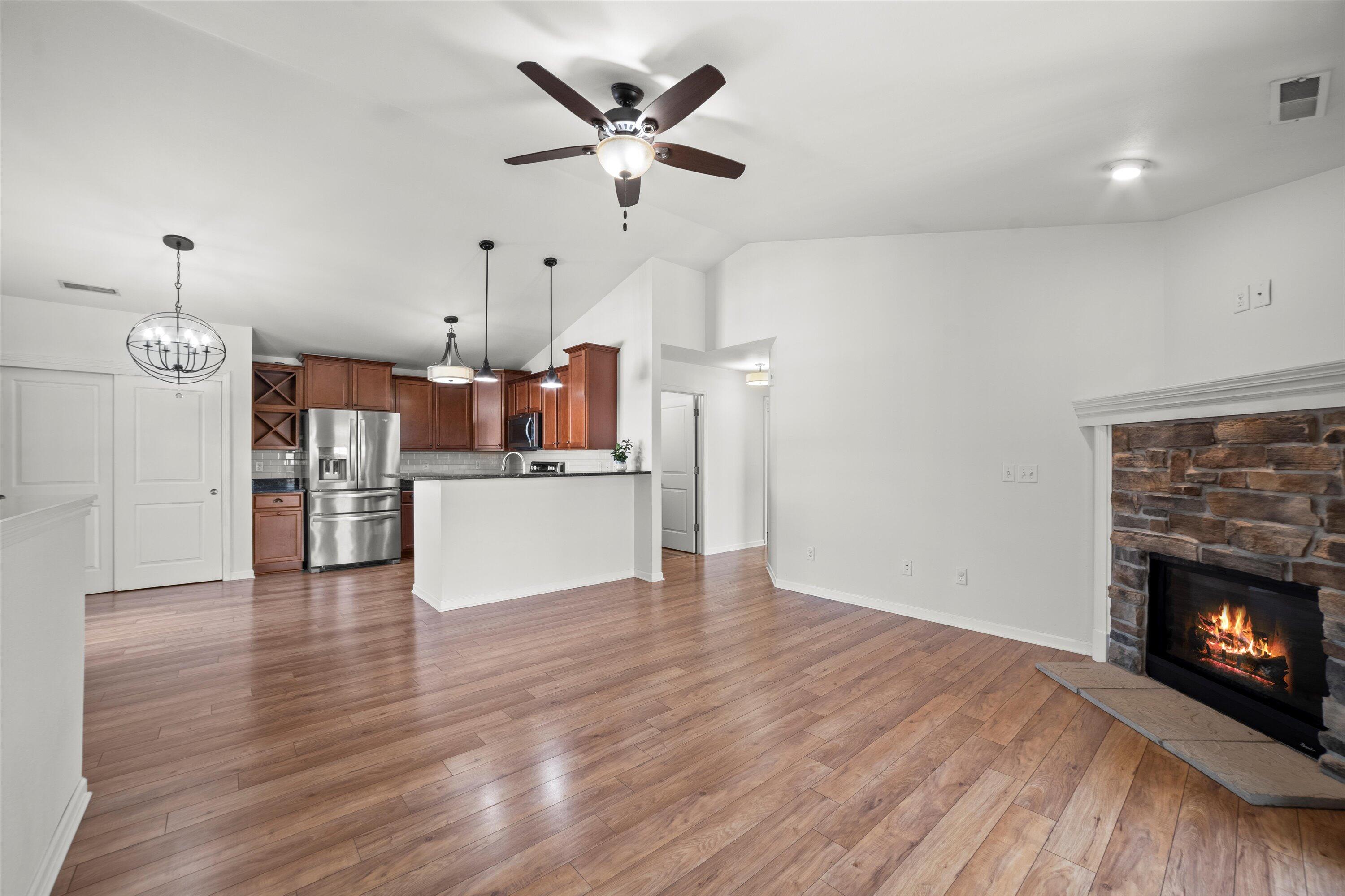 W197N17022 Stonewall Dr