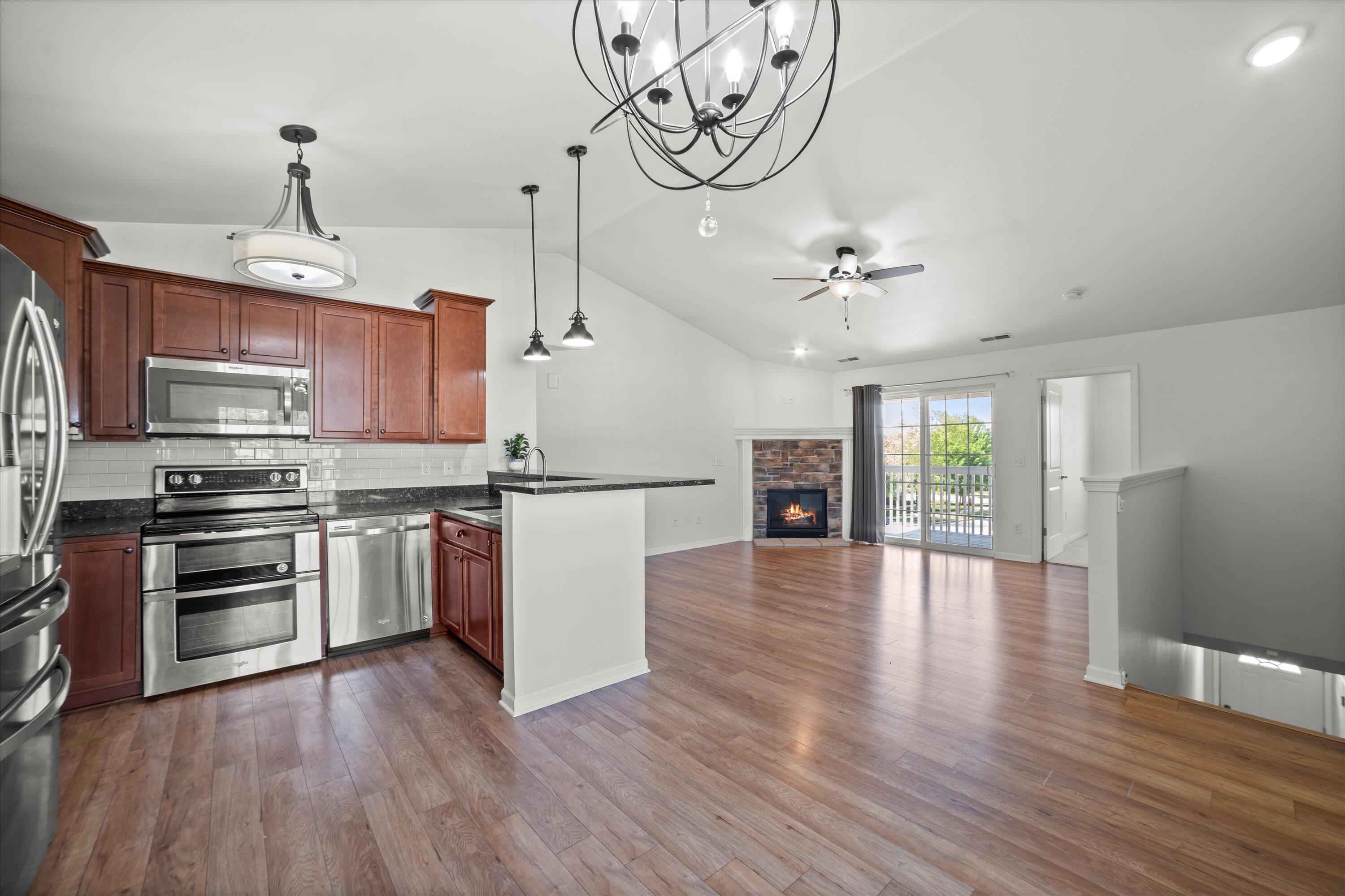W197N17022 Stonewall Dr
