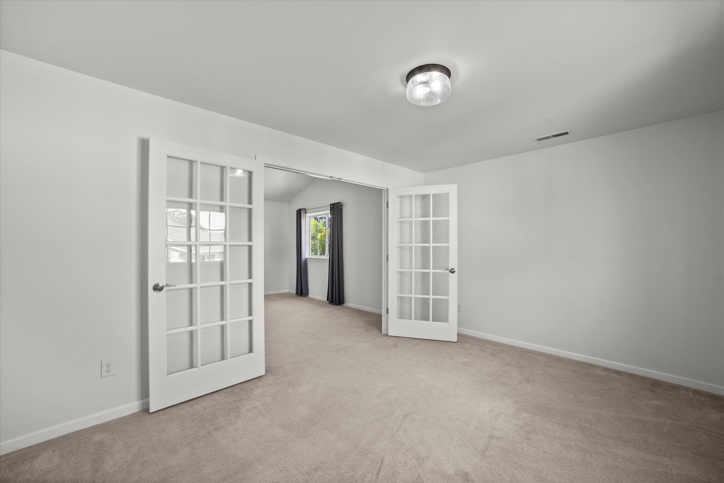 W197N17022 Stonewall Dr