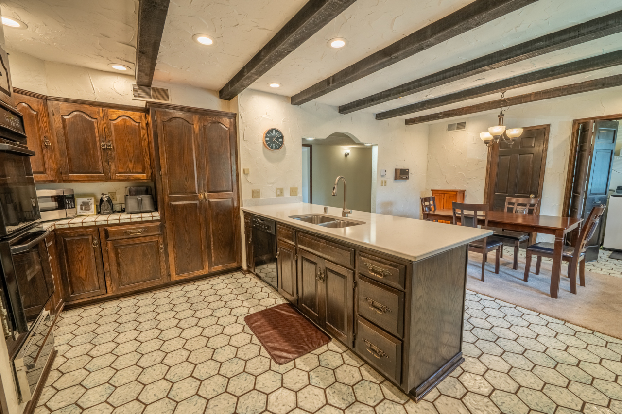 N84W16033 Menomonee Ave Unit: 200