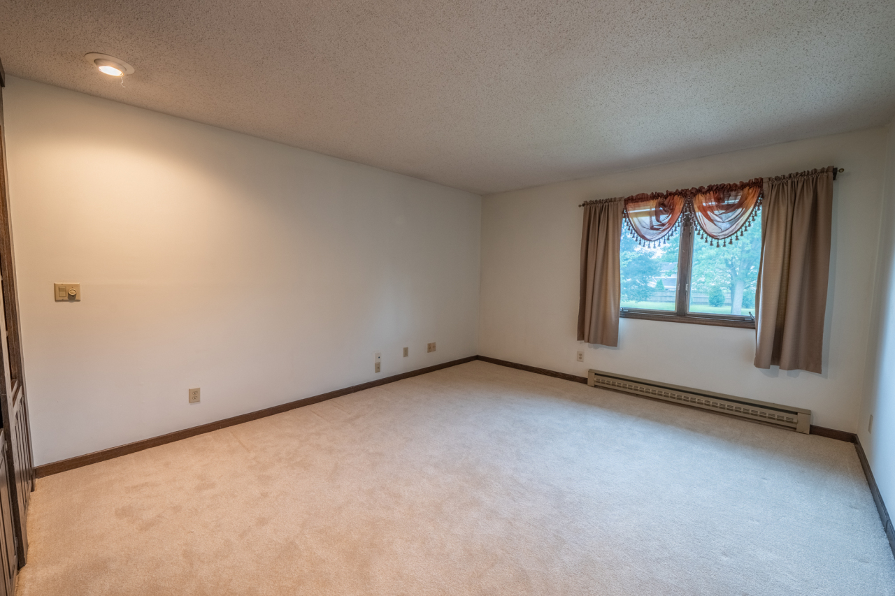 N84W16033 Menomonee Ave Unit: 200