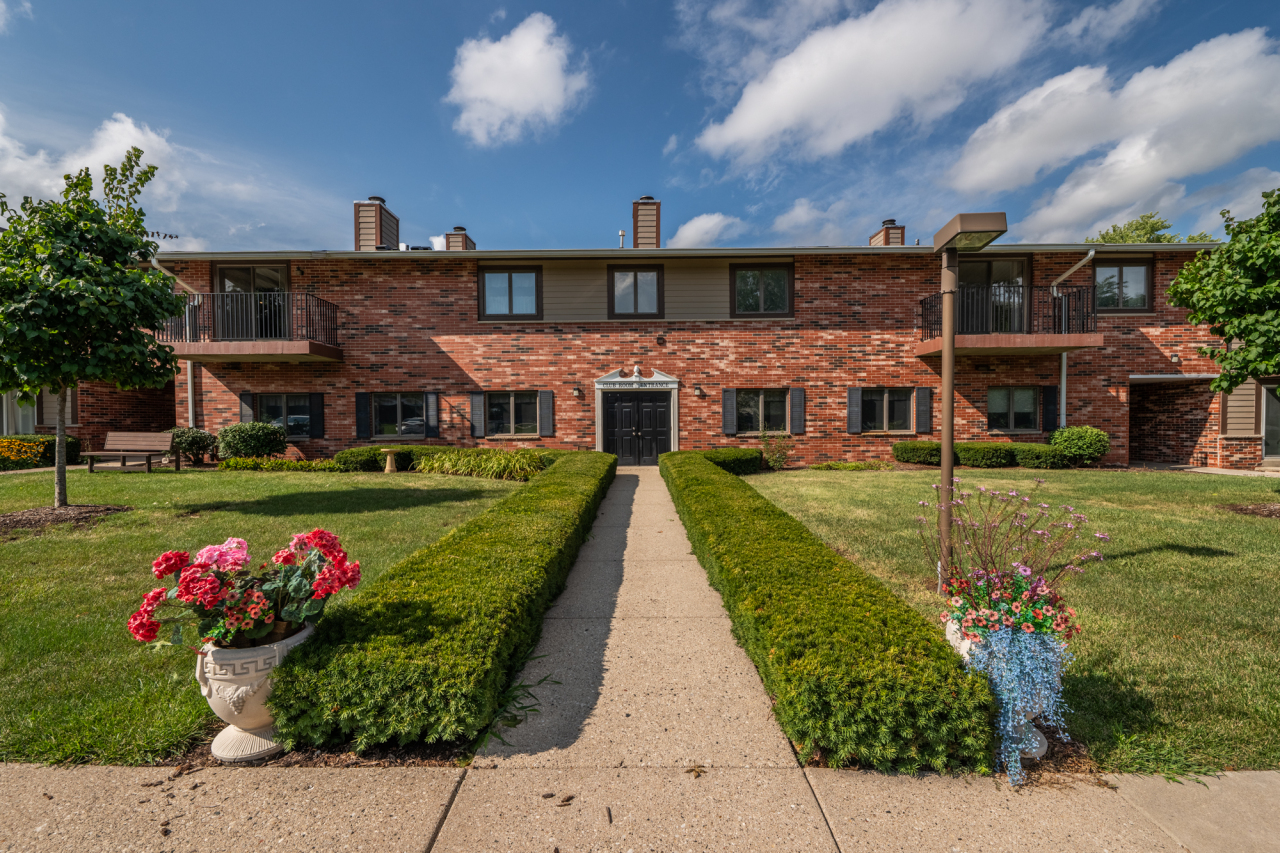 N84W16033 Menomonee Ave Unit: 200