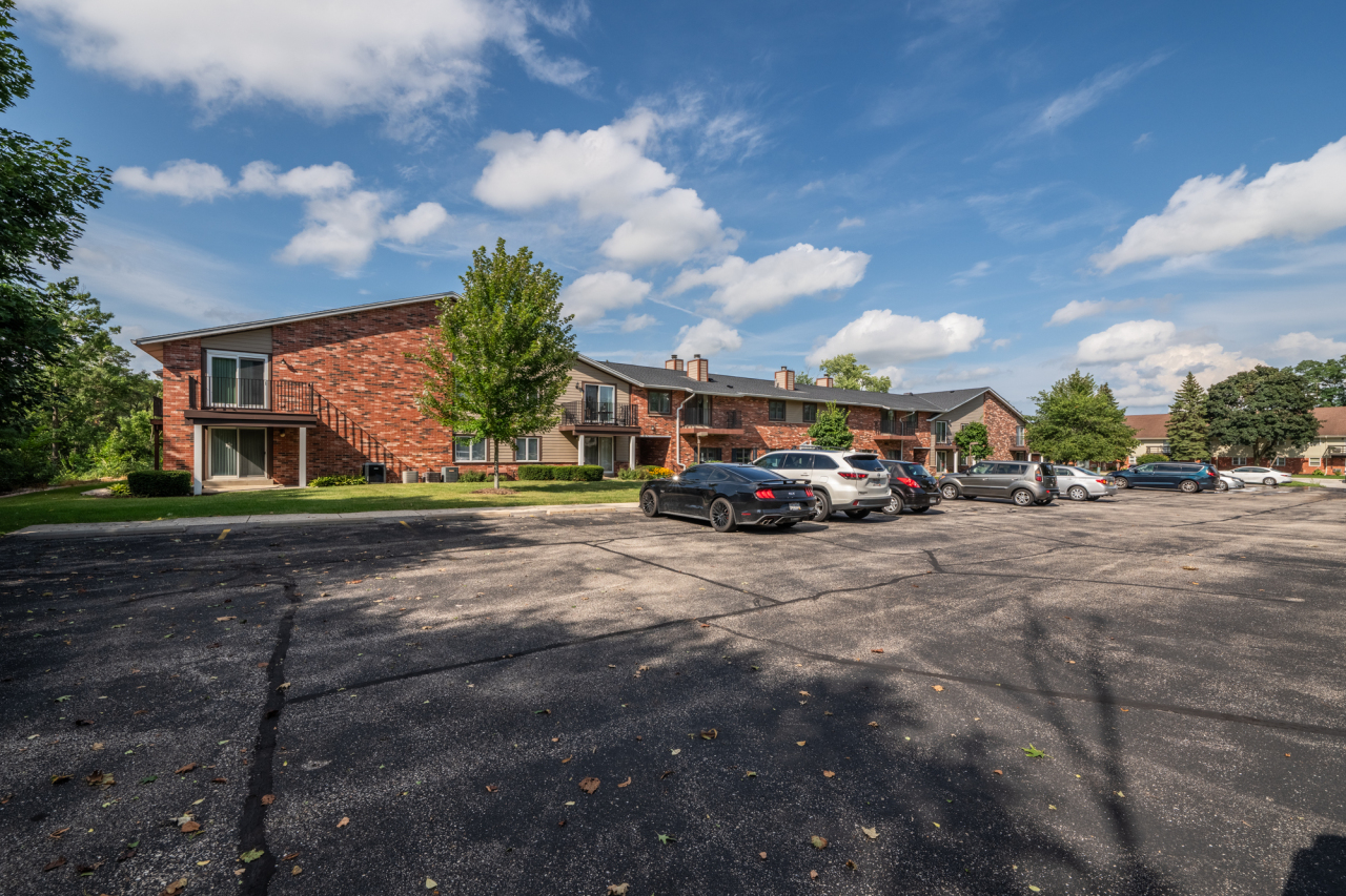 N84W16033 Menomonee Ave Unit: 200