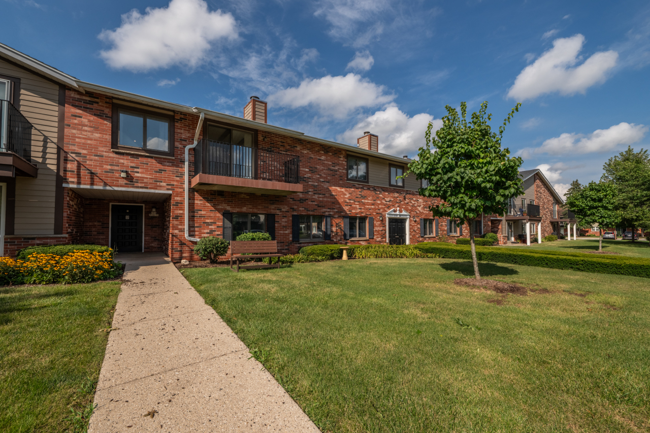 N84W16033 Menomonee Ave Unit: 200