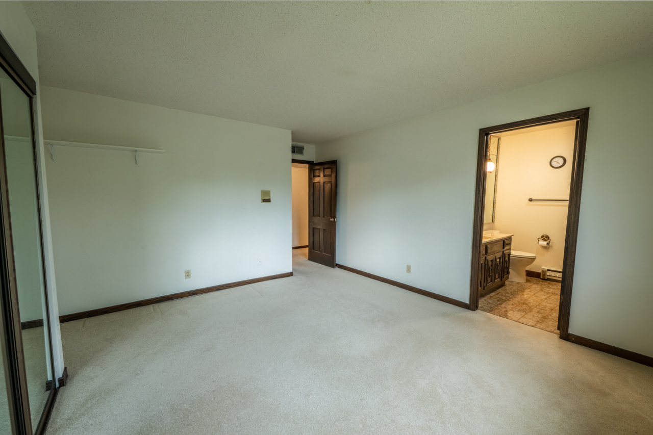 N84W16033 Menomonee Ave Unit: 200
