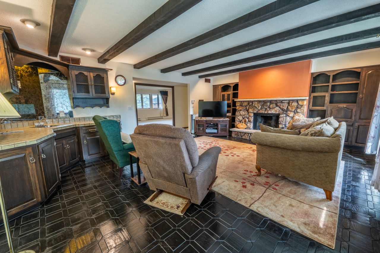 N84W16033 Menomonee Ave Unit: 200