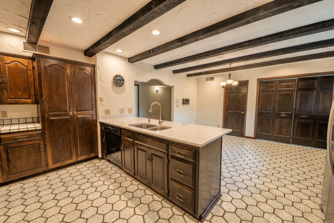 N84W16033 Menomonee Ave Unit: 200