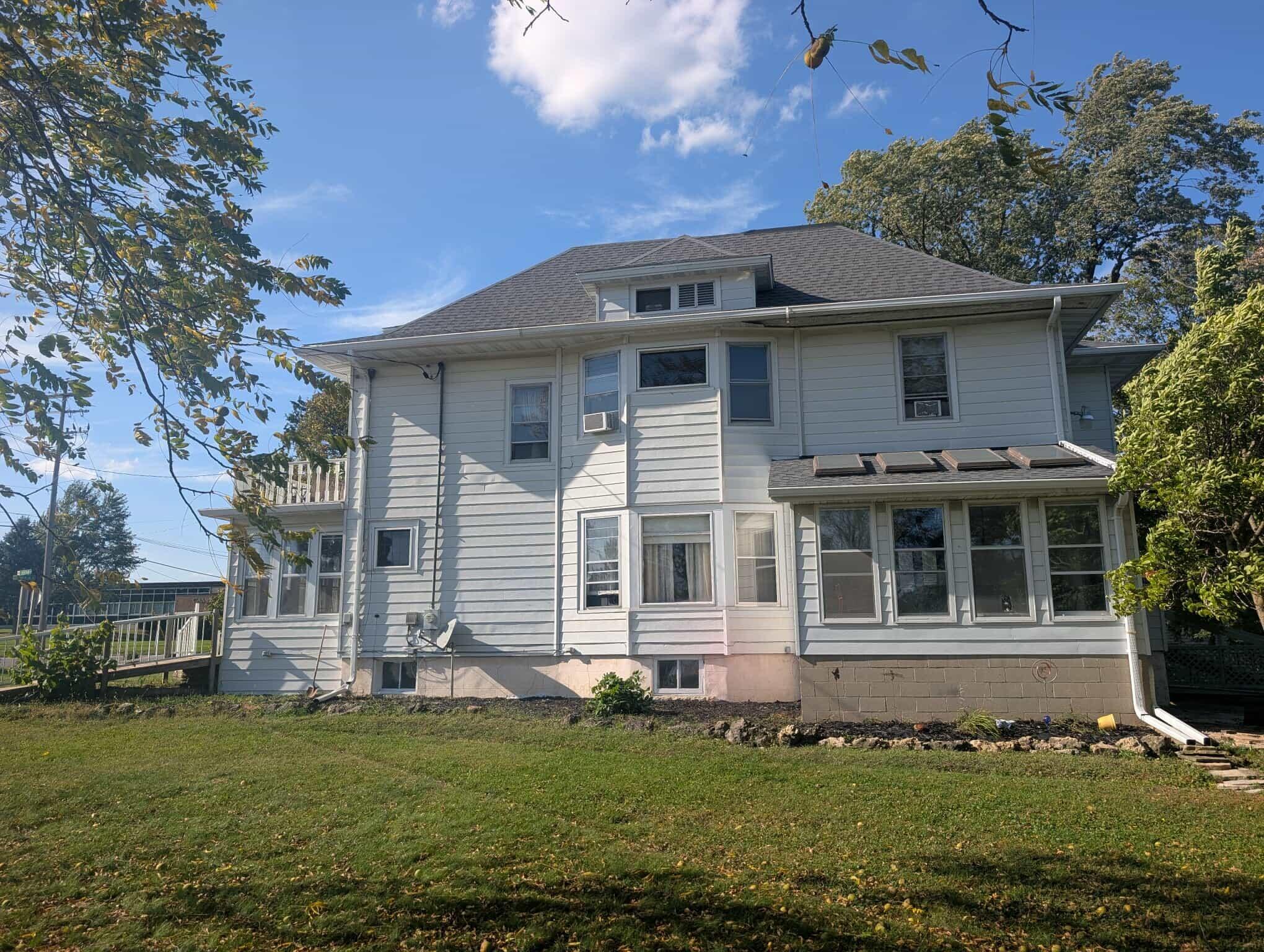 302 N Fond Du Lac Ave
