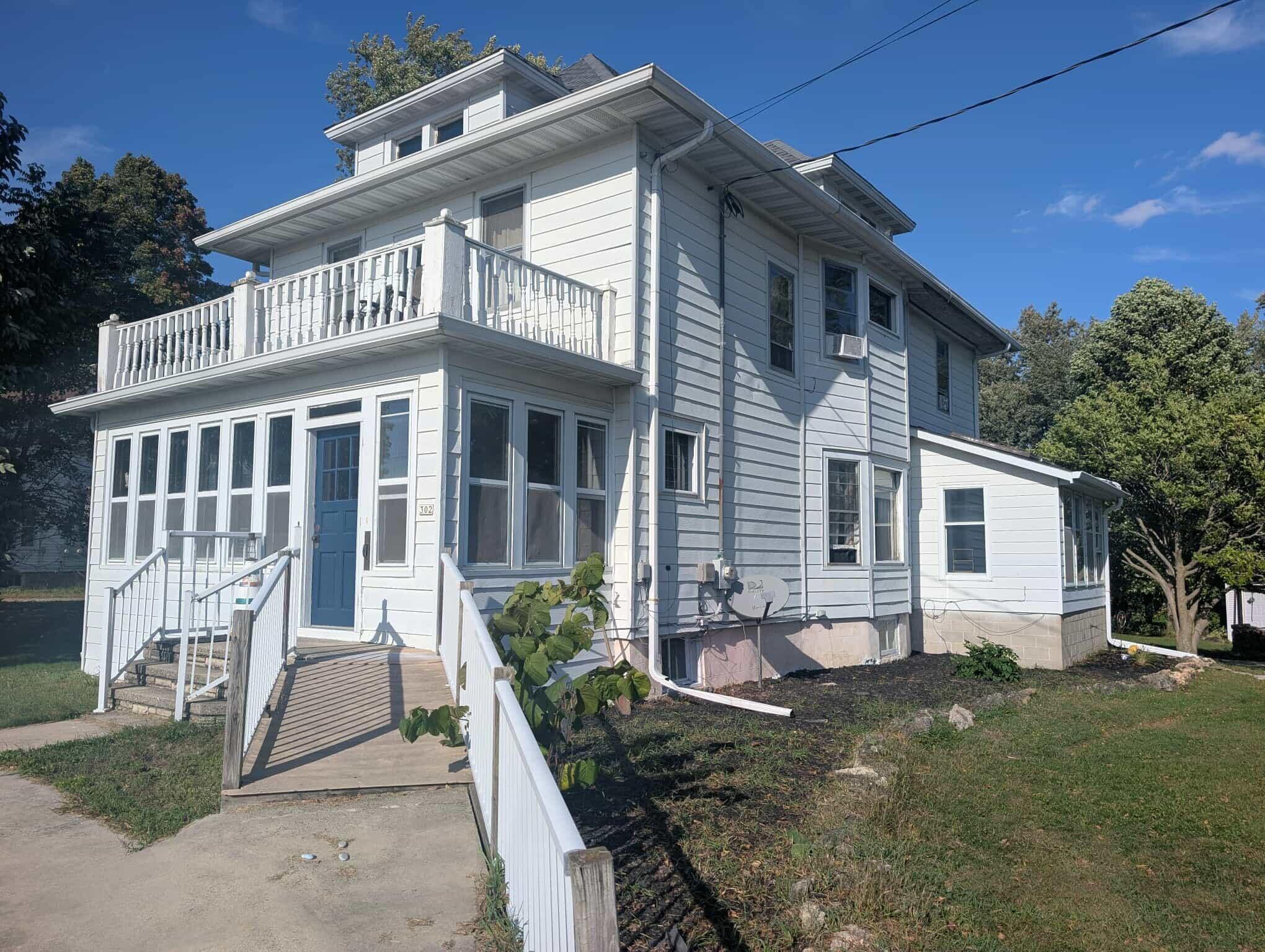 302 N Fond Du Lac Ave