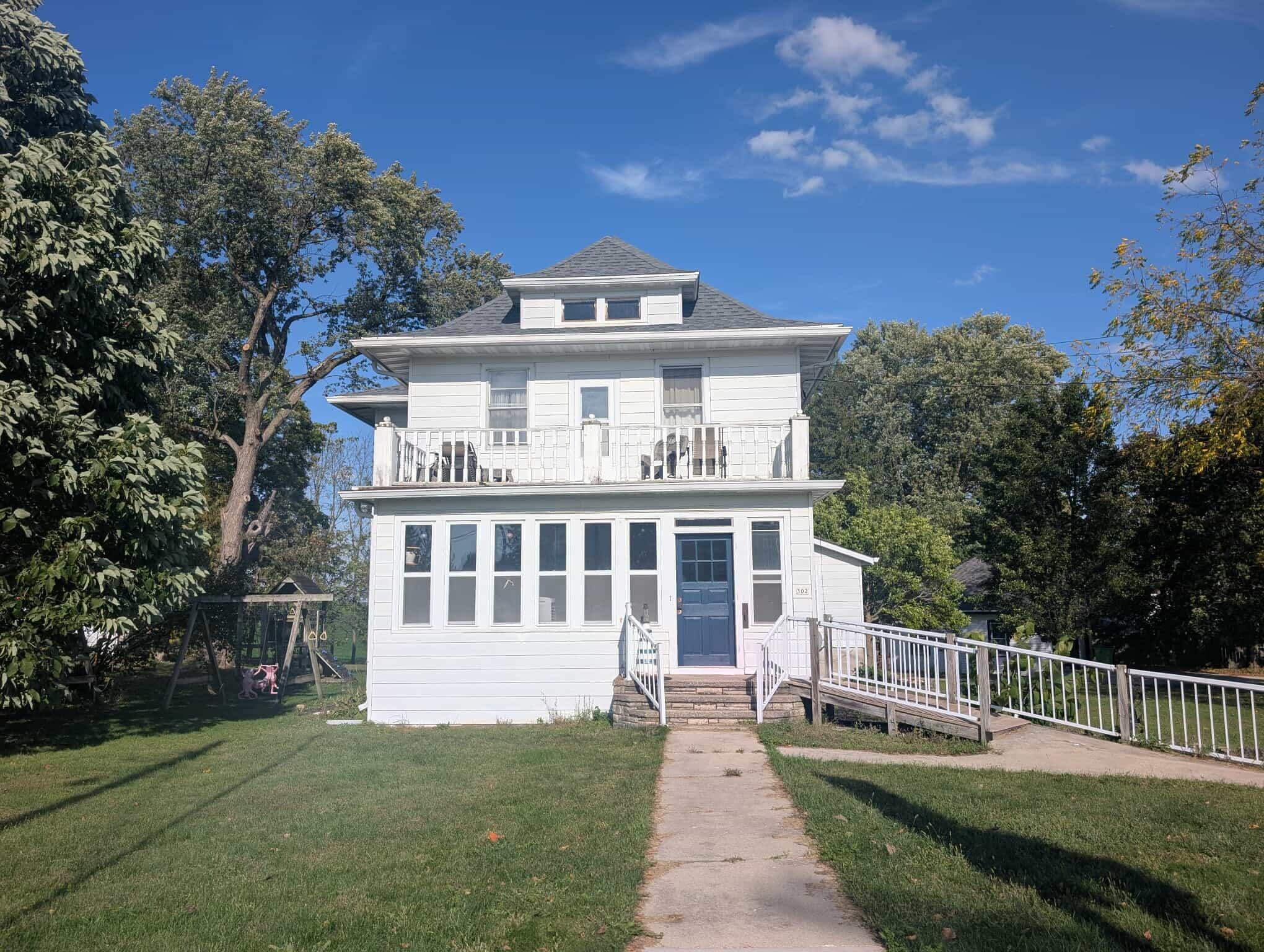 302 N Fond Du Lac Ave