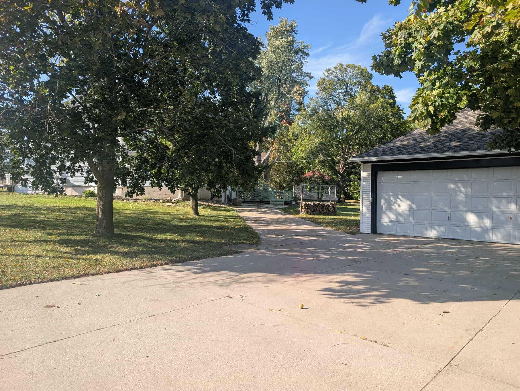 302 N Fond Du Lac Ave