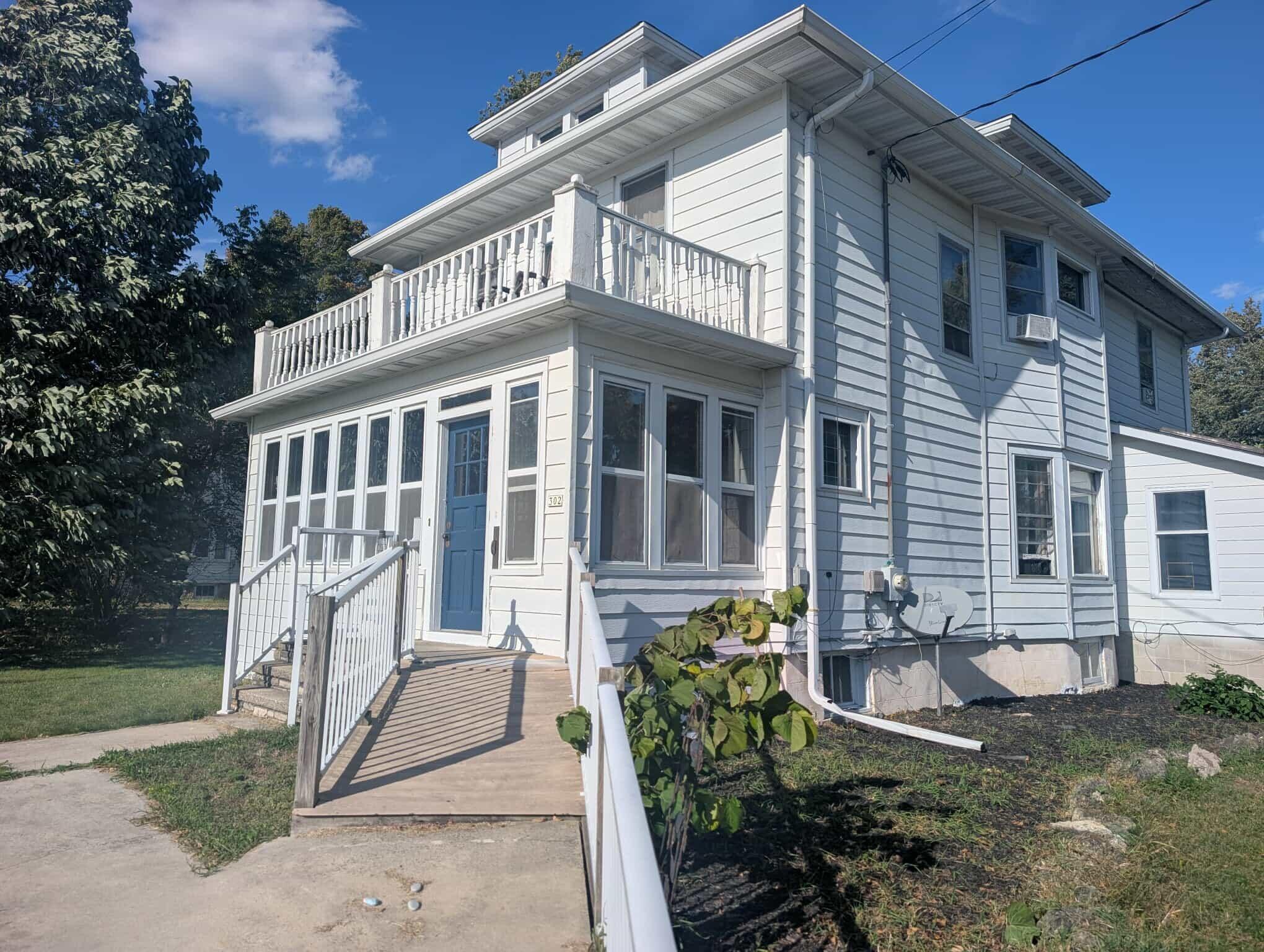 302 N Fond Du Lac Ave