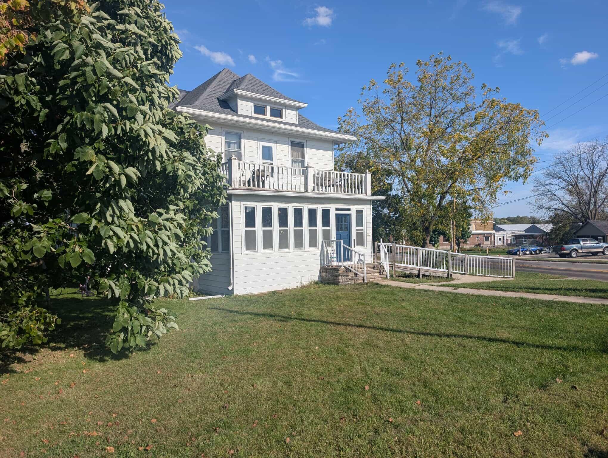 302 N Fond Du Lac Ave