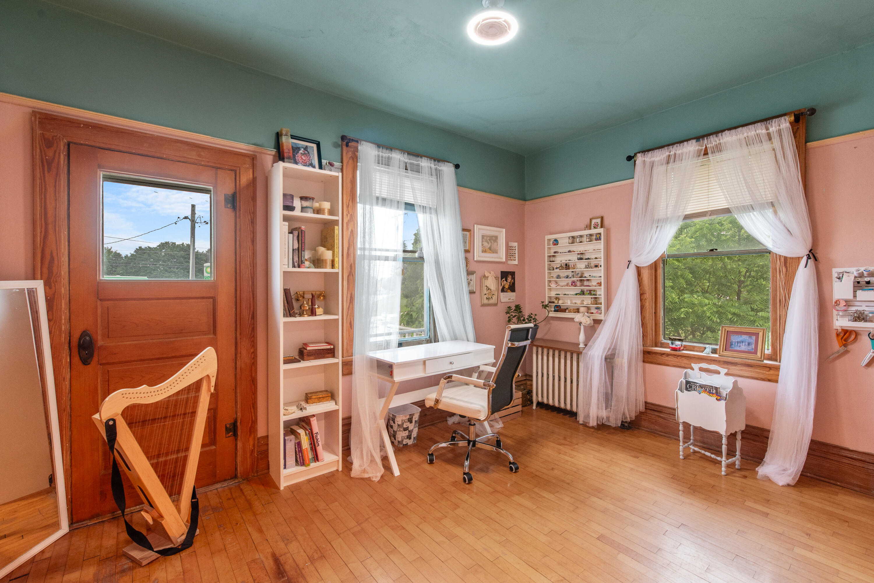 302 N Fond Du Lac Ave