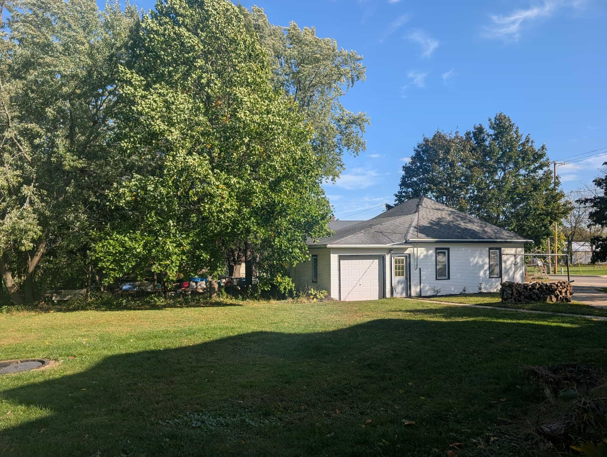 302 N Fond Du Lac Ave