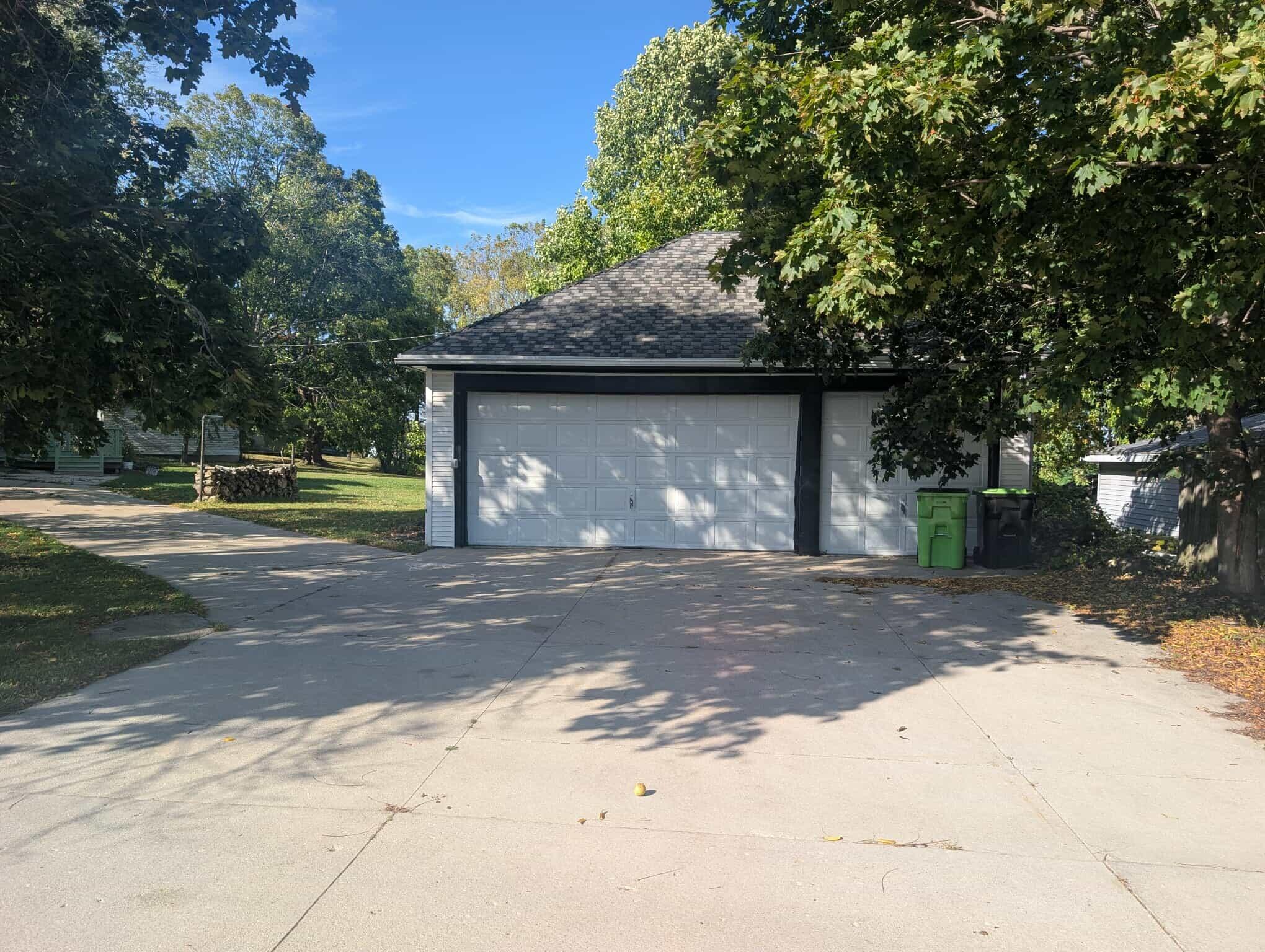 302 N Fond Du Lac Ave