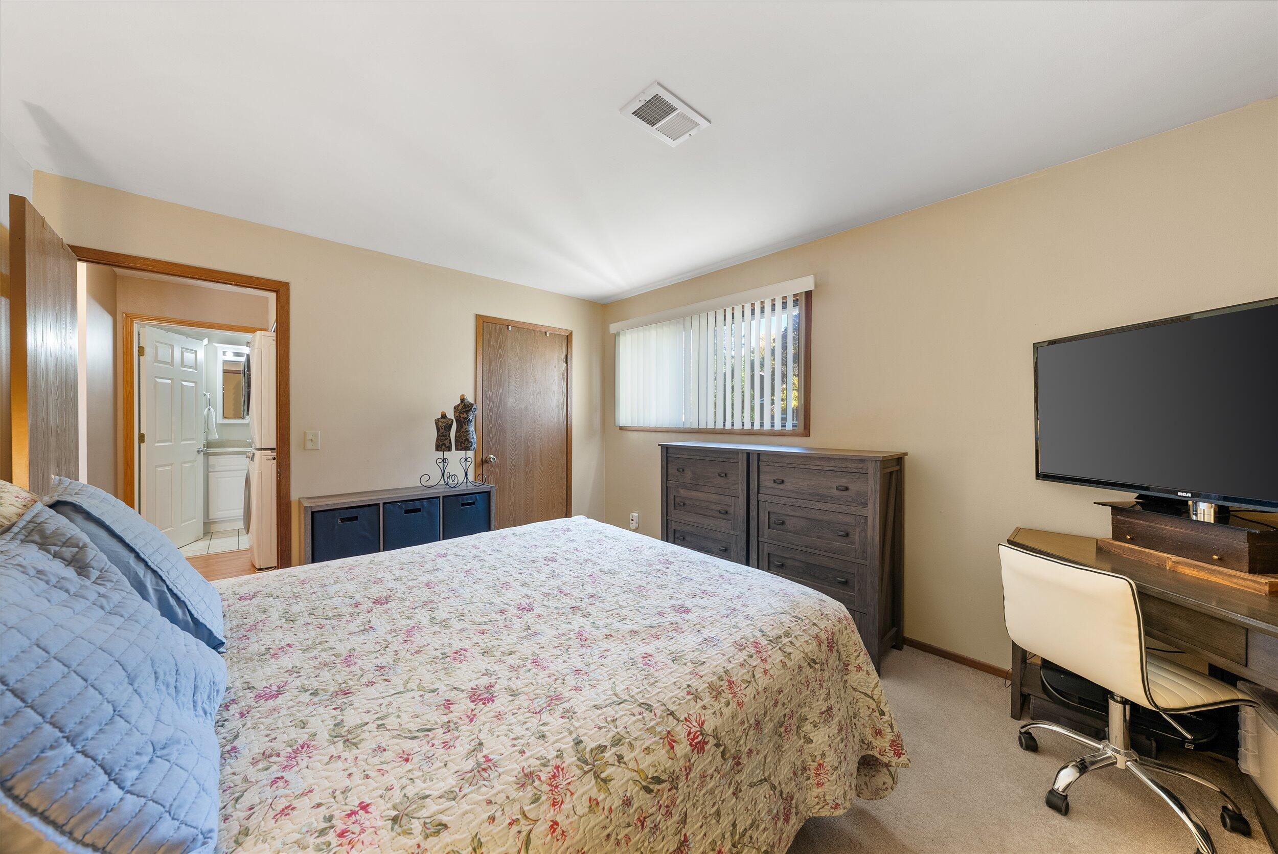 645 Westridge Dr Unit: 3