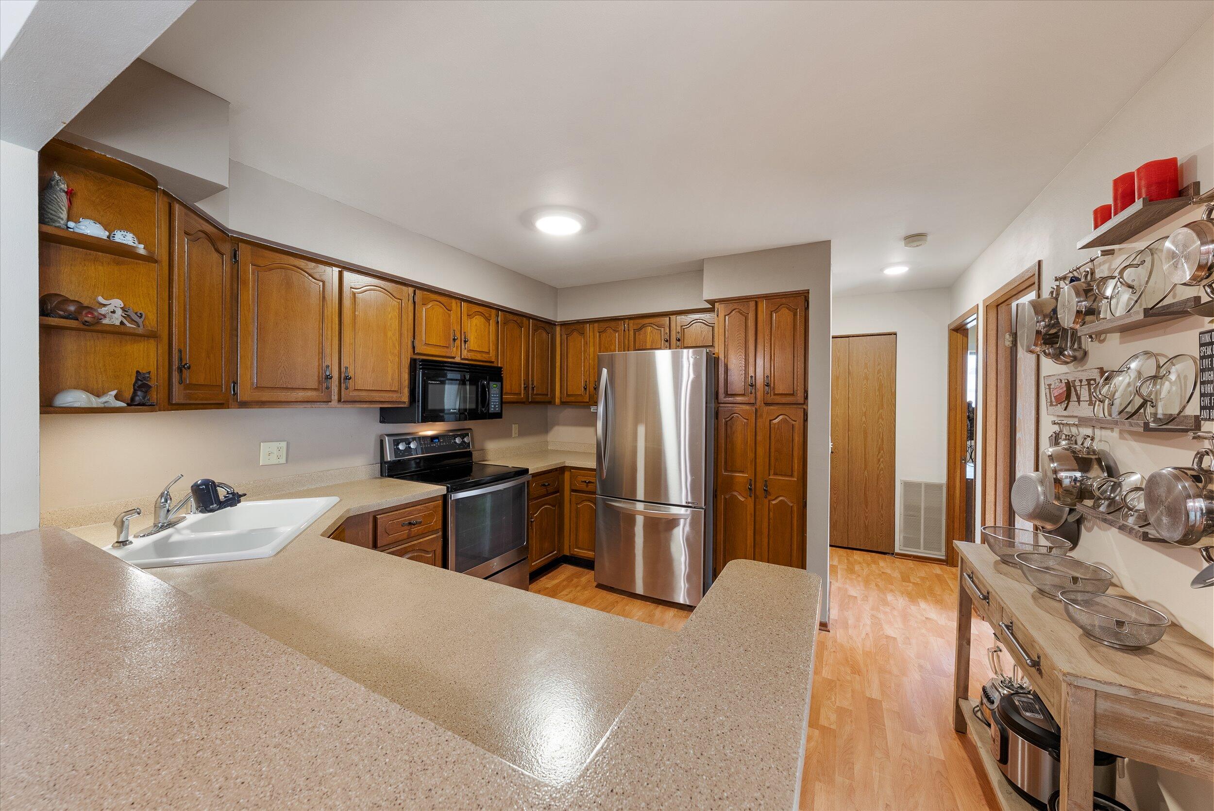 645 Westridge Dr Unit: 3