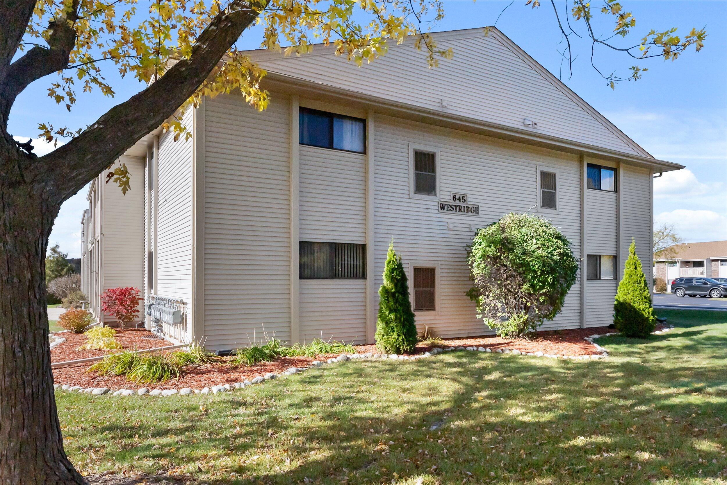 645 Westridge Dr Unit: 3