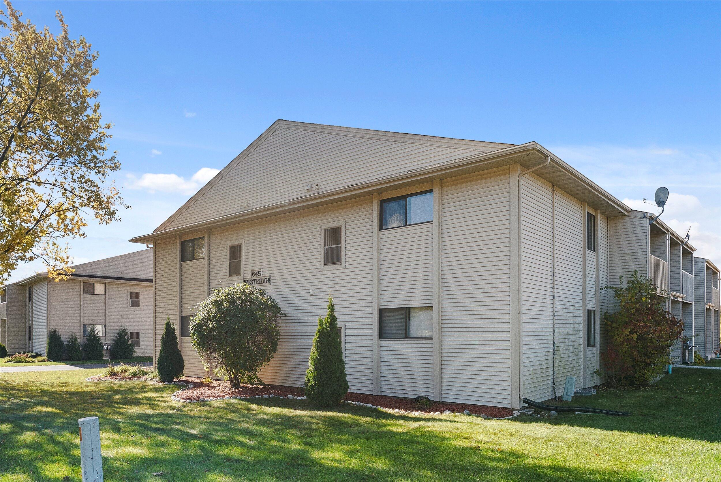 645 Westridge Dr Unit: 3