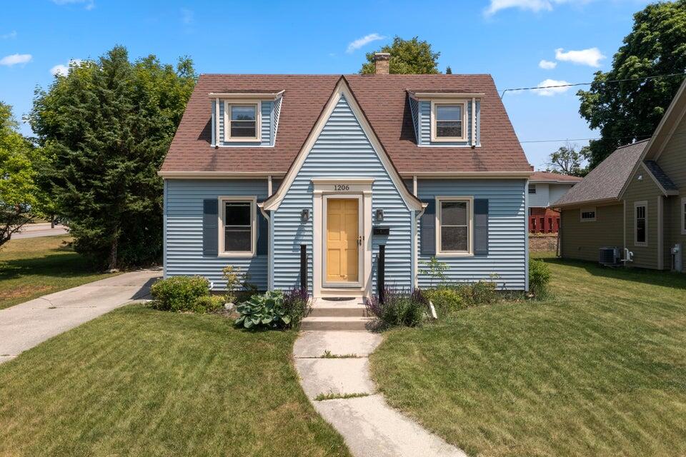 1206 15th Ave