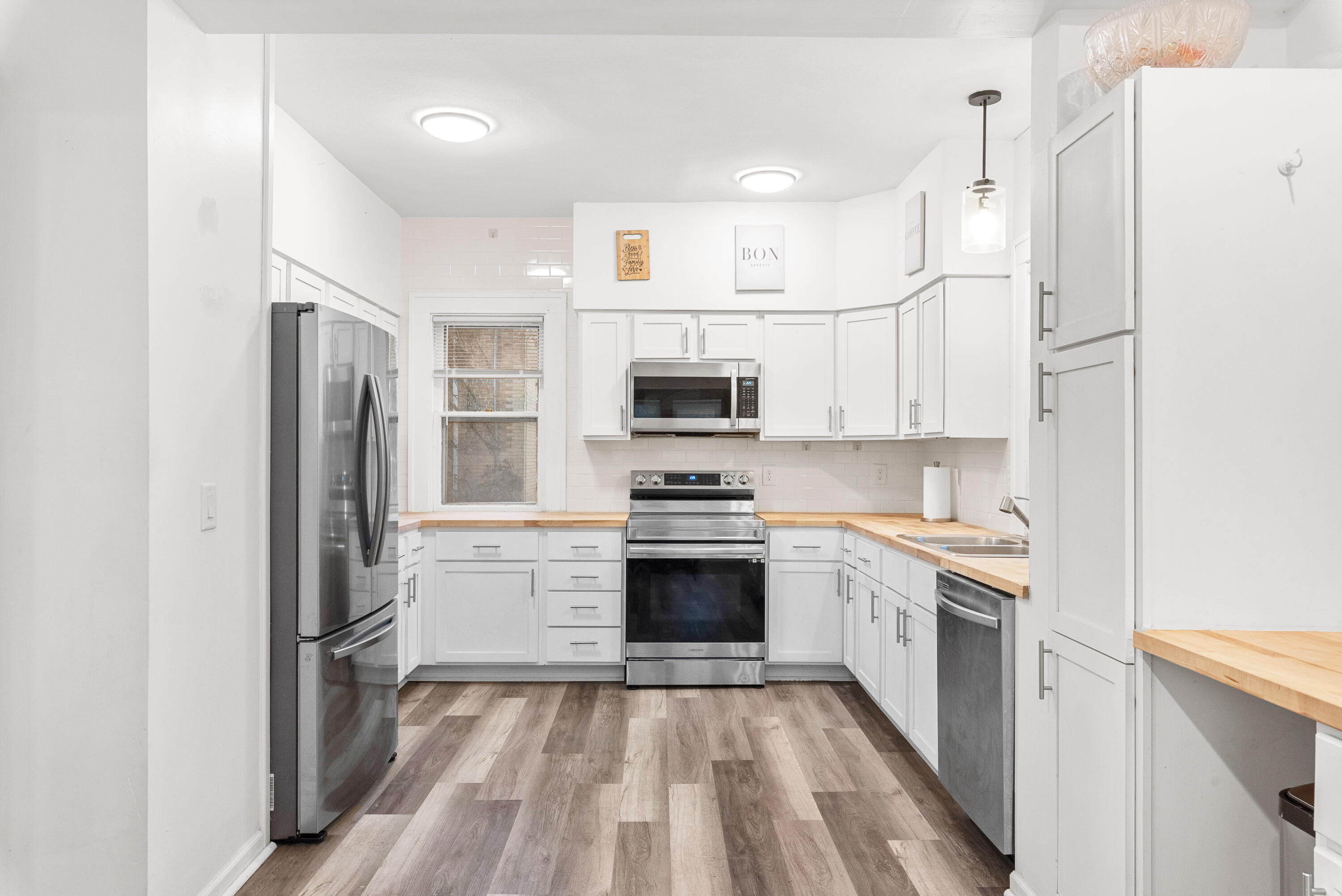 1136 Fond du lac Ave