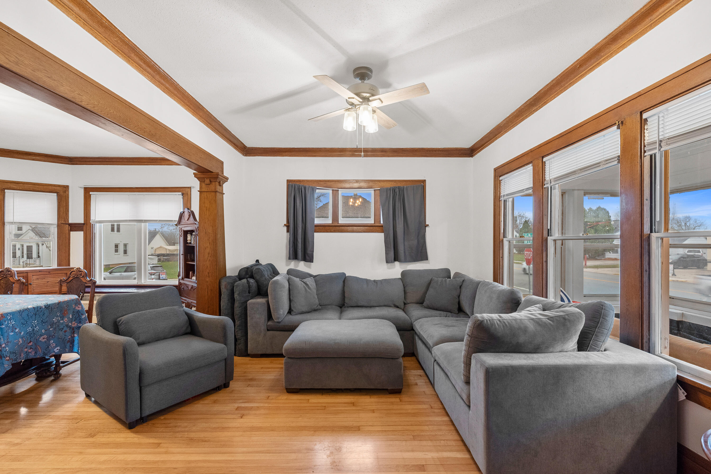 1136 Fond du lac Ave