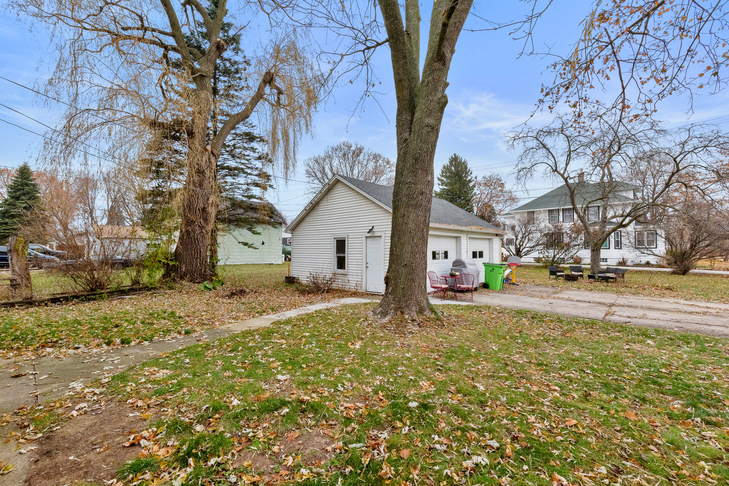 1136 Fond du lac Ave