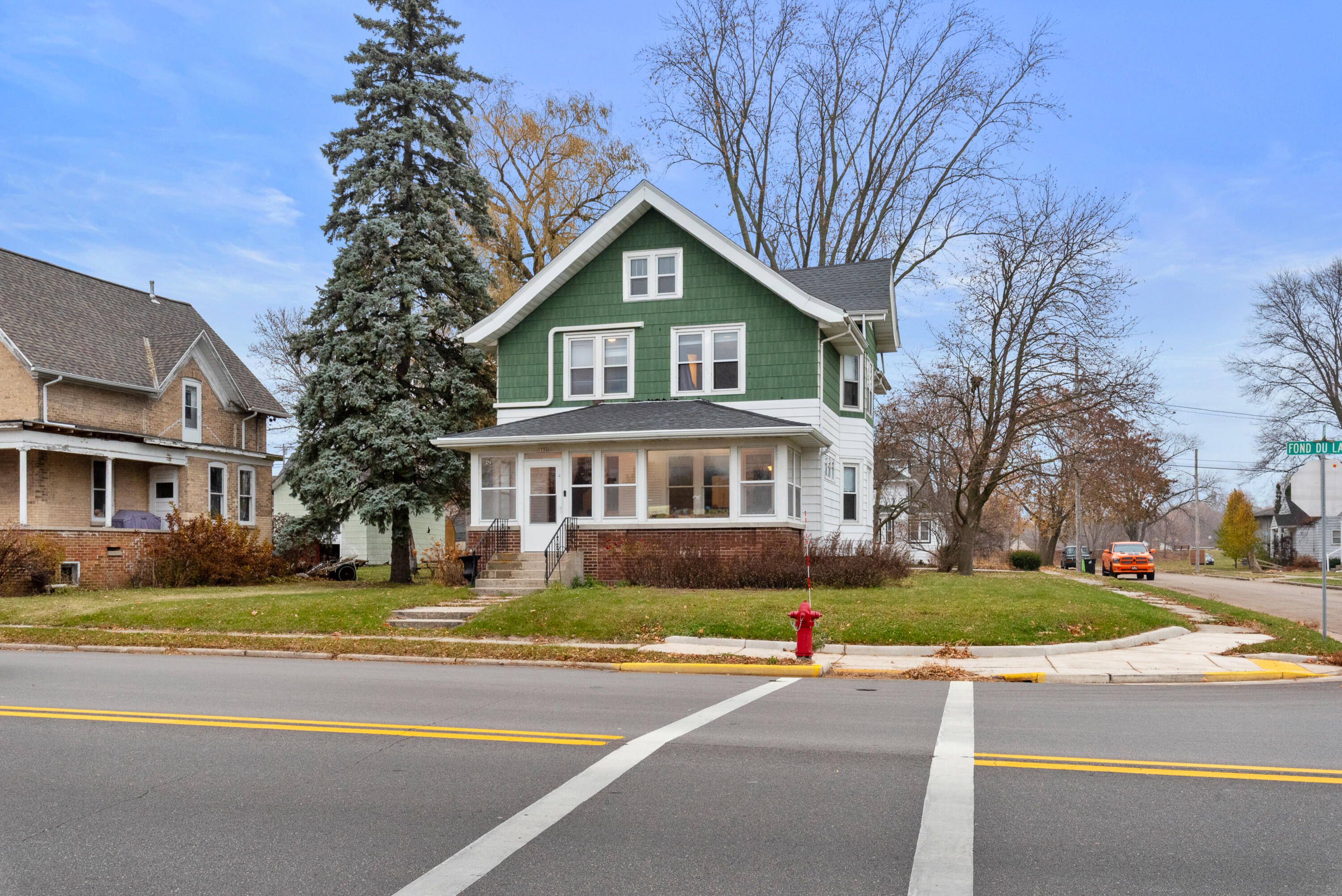 1136 Fond du lac Ave