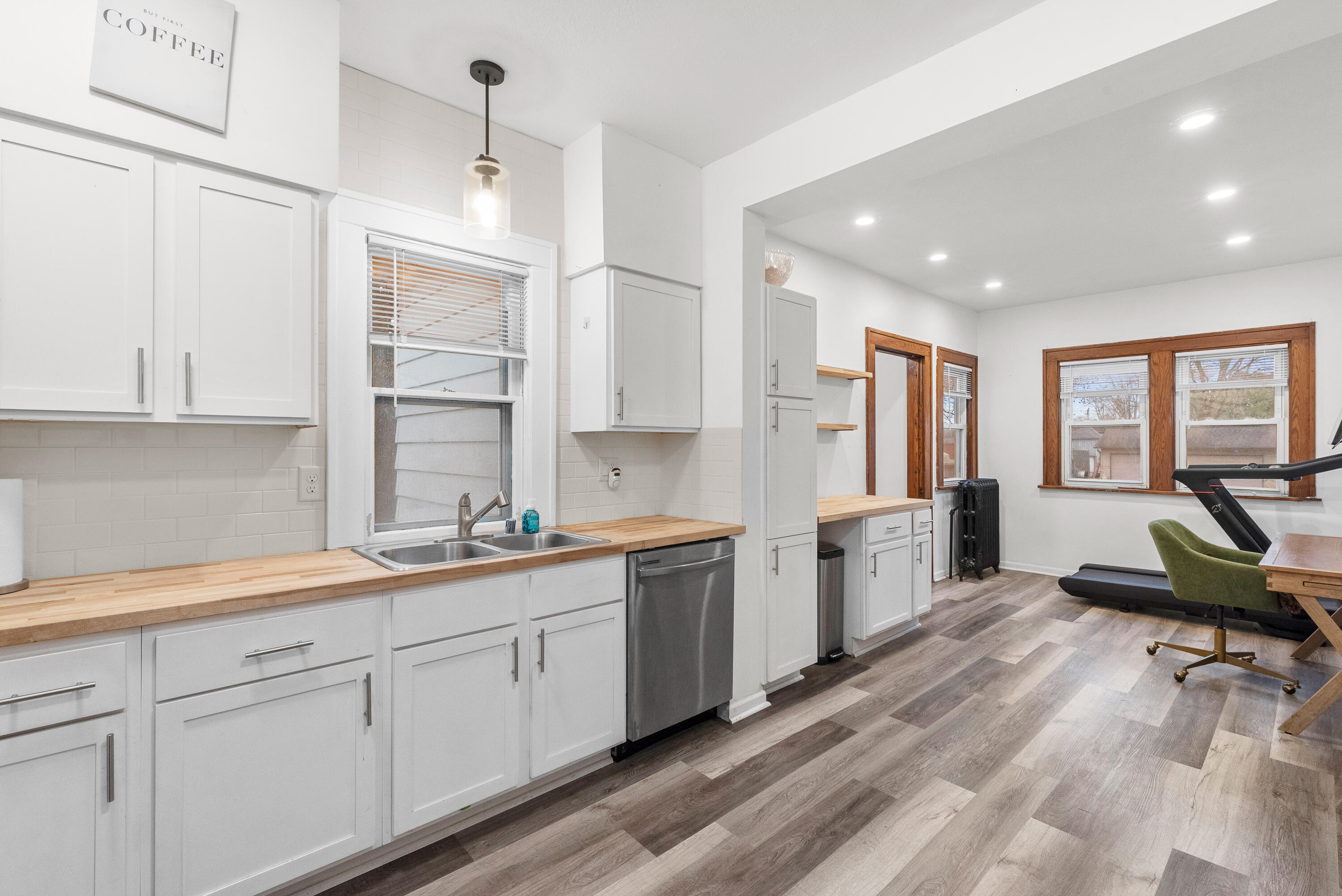 1136 Fond du lac Ave