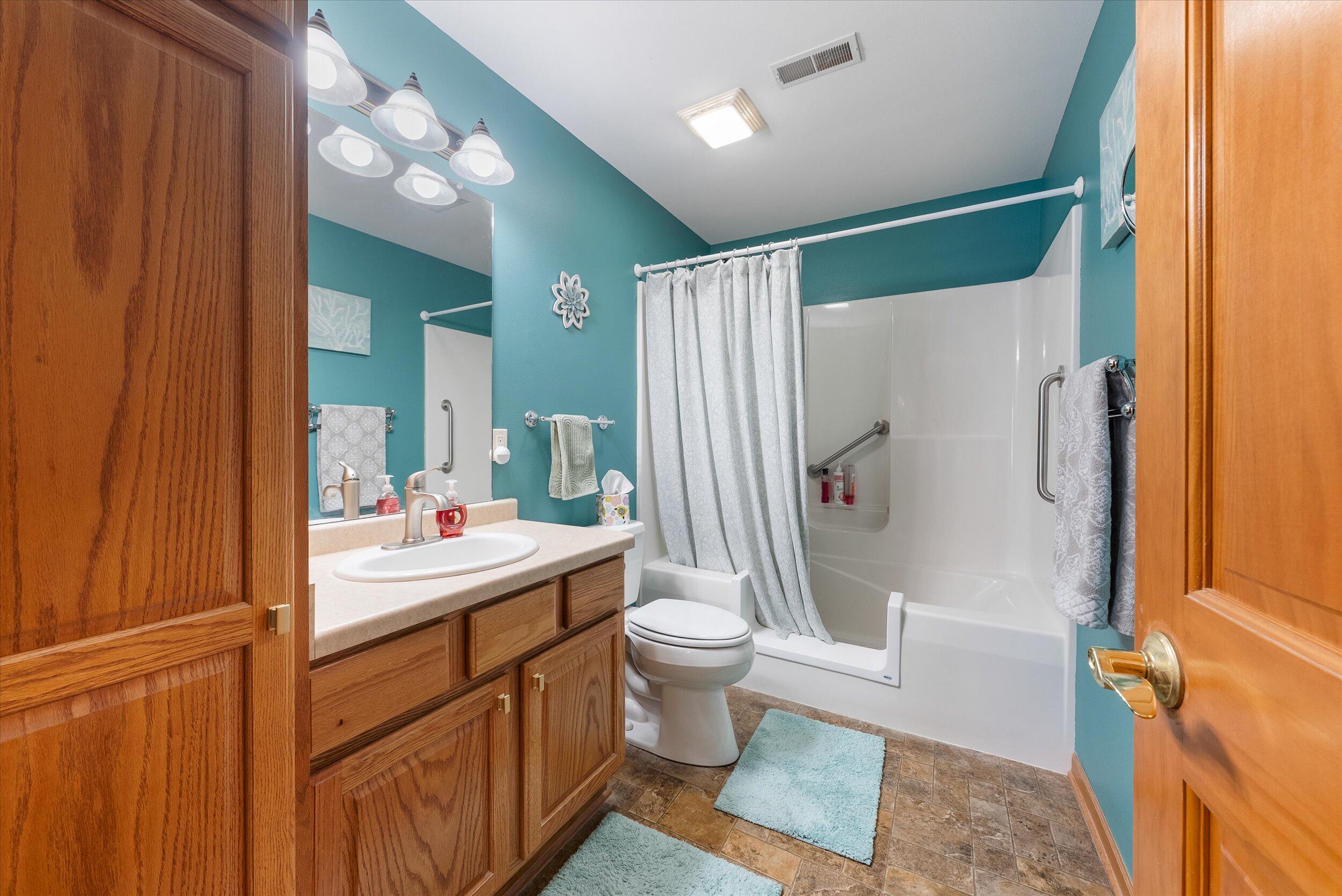 N160W18903 Oakland Dr