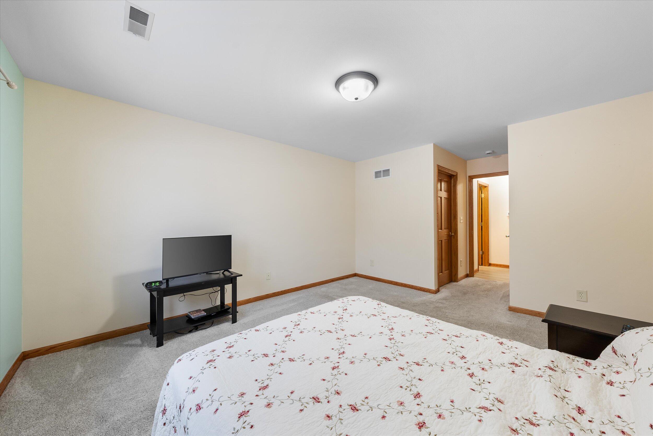 N160W18903 Oakland Dr