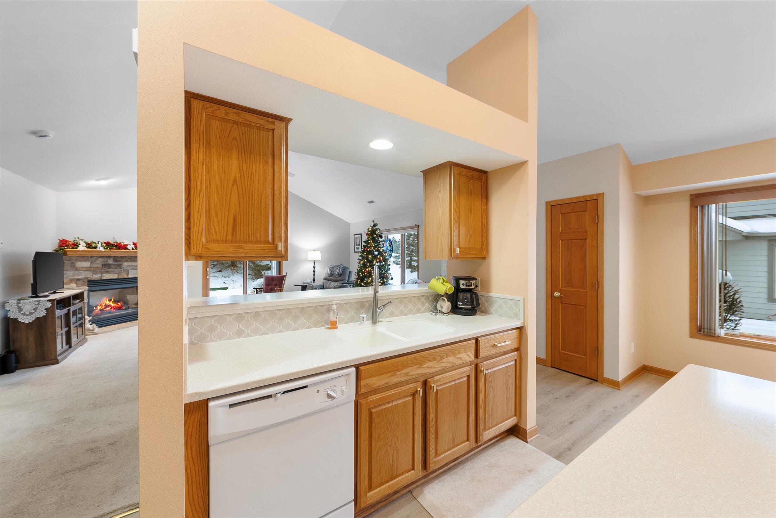 N160W18903 Oakland Dr