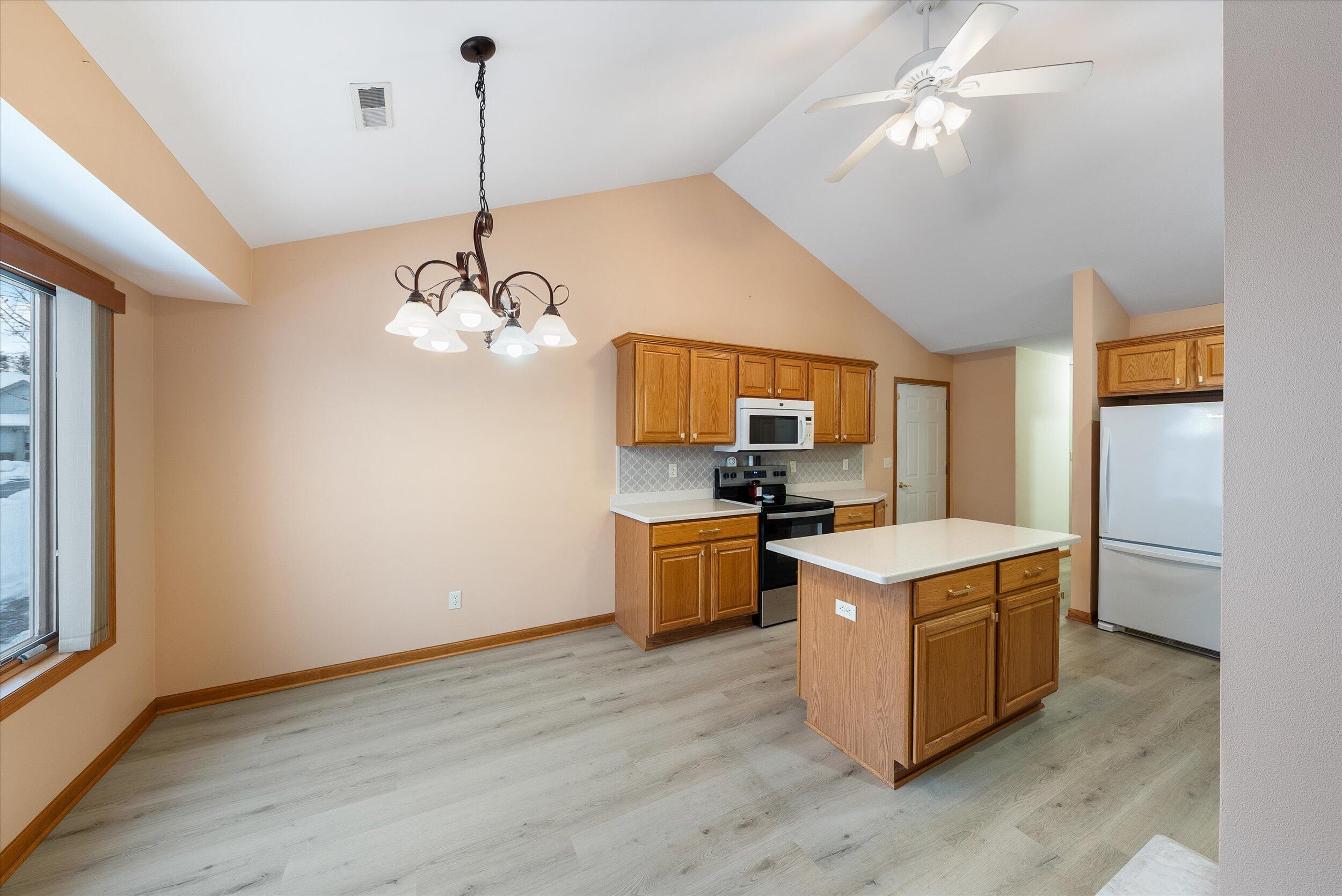 N160W18903 Oakland Dr