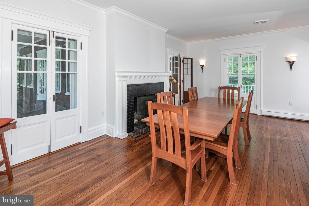 3 Evelyn Pl