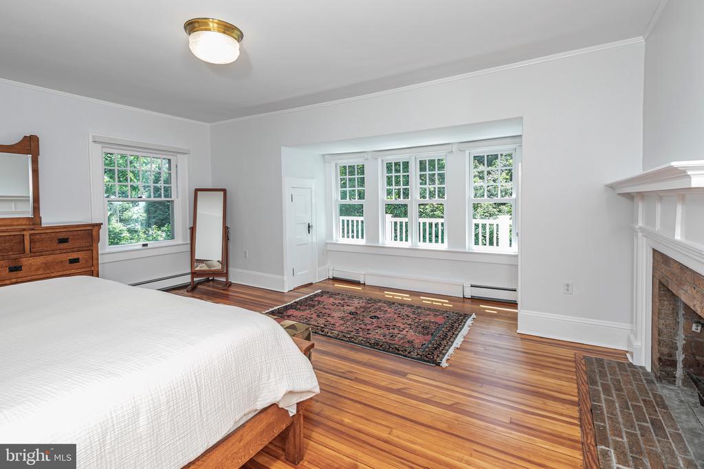 3 Evelyn Pl