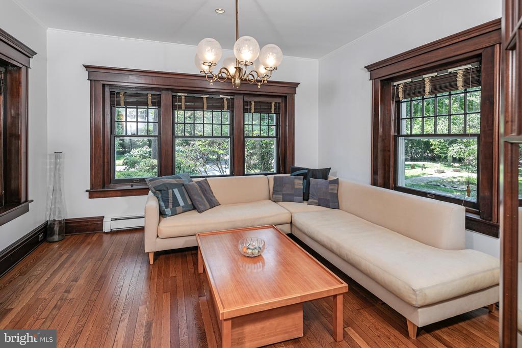 3 Evelyn Pl