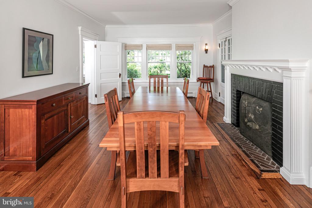 3 Evelyn Pl
