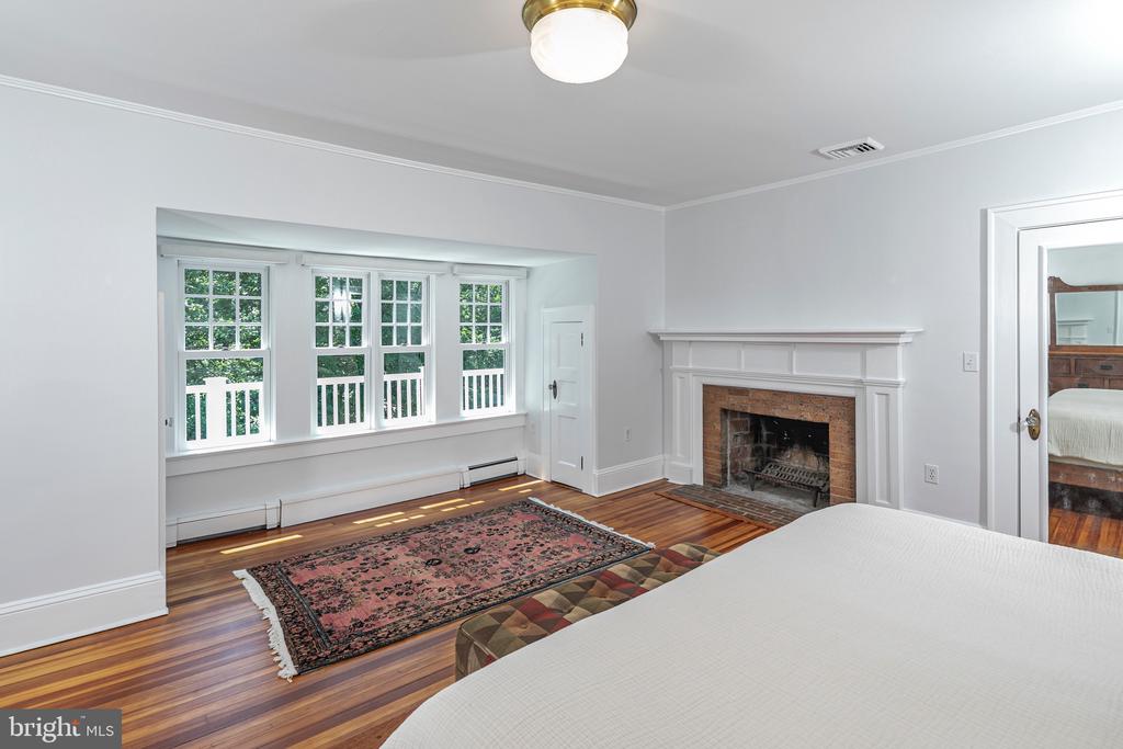 3 Evelyn Pl