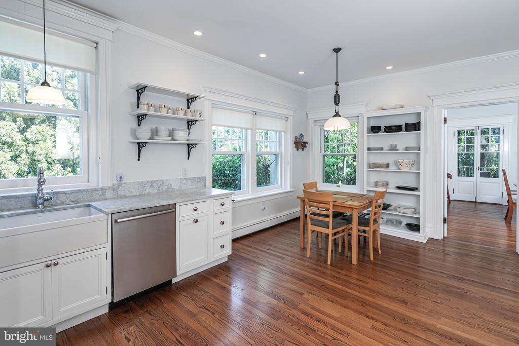 3 Evelyn Pl