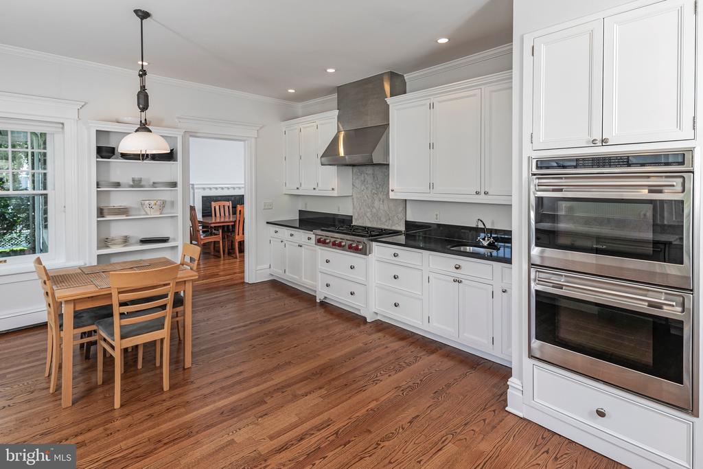 3 Evelyn Pl