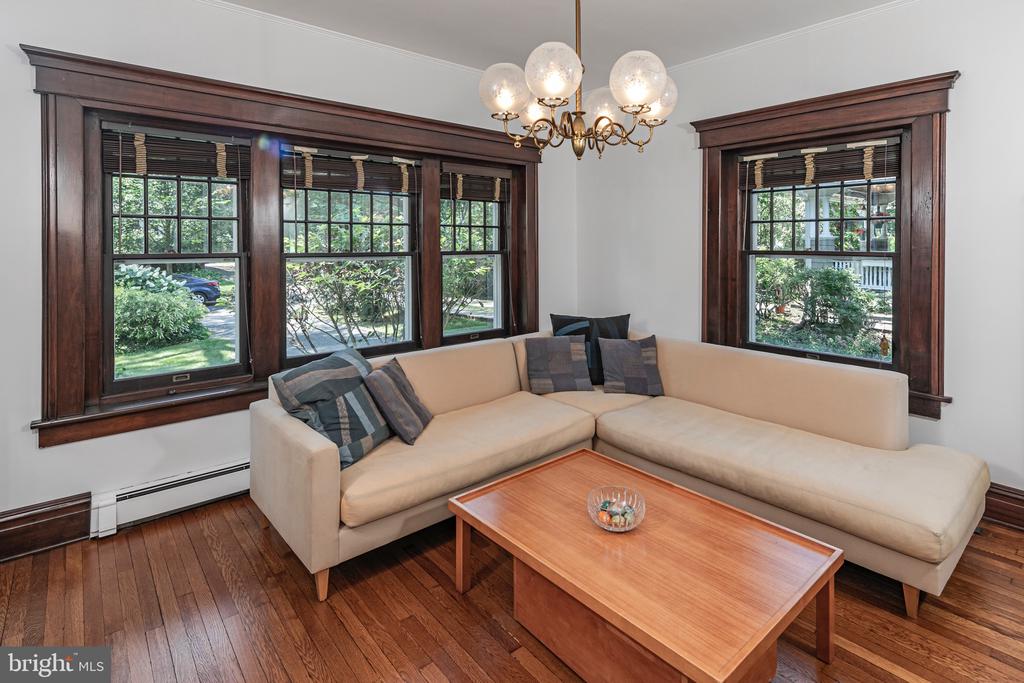 3 Evelyn Pl