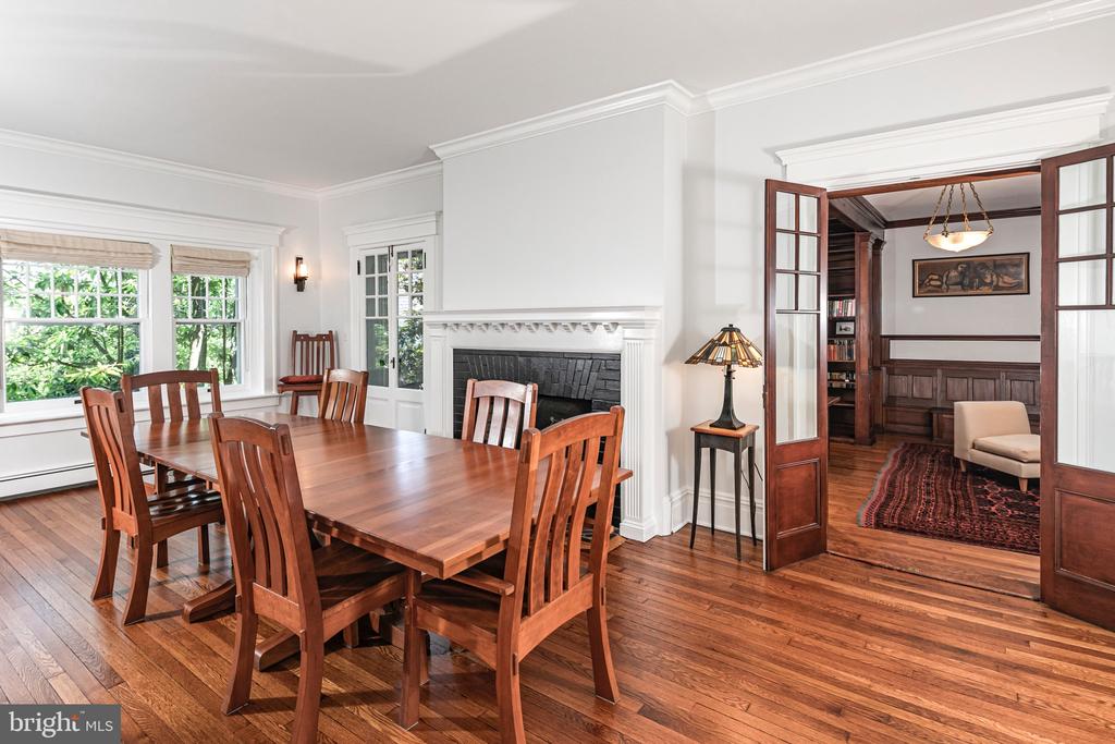 3 Evelyn Pl