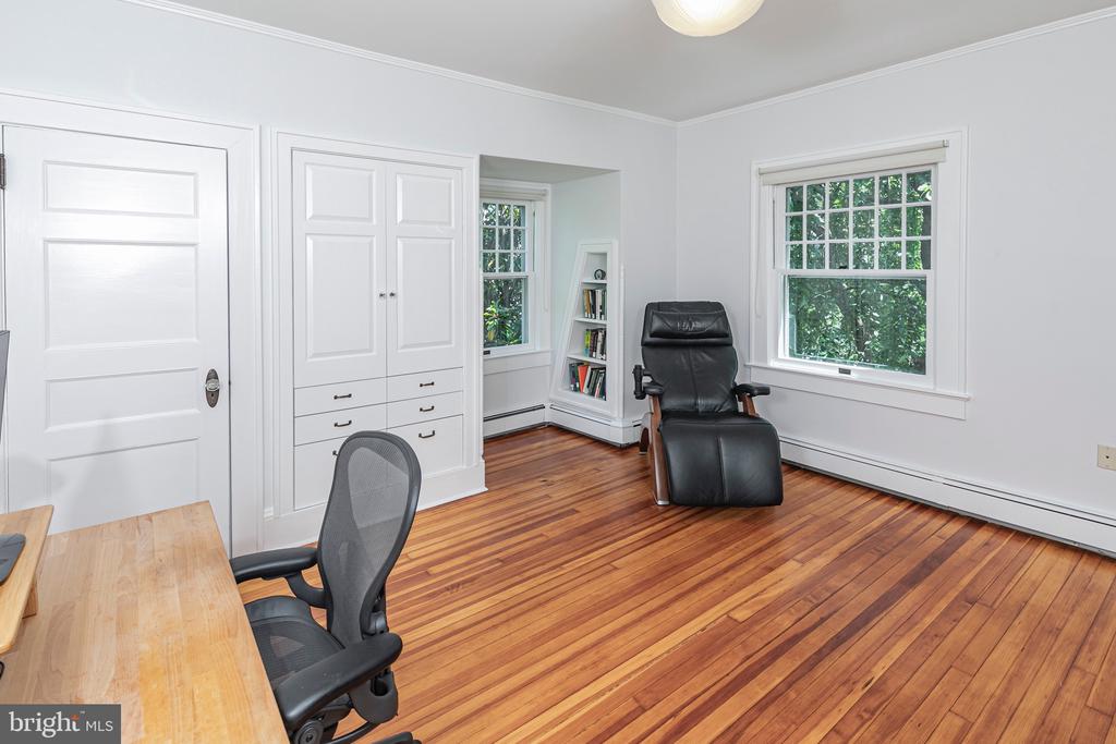 3 Evelyn Pl