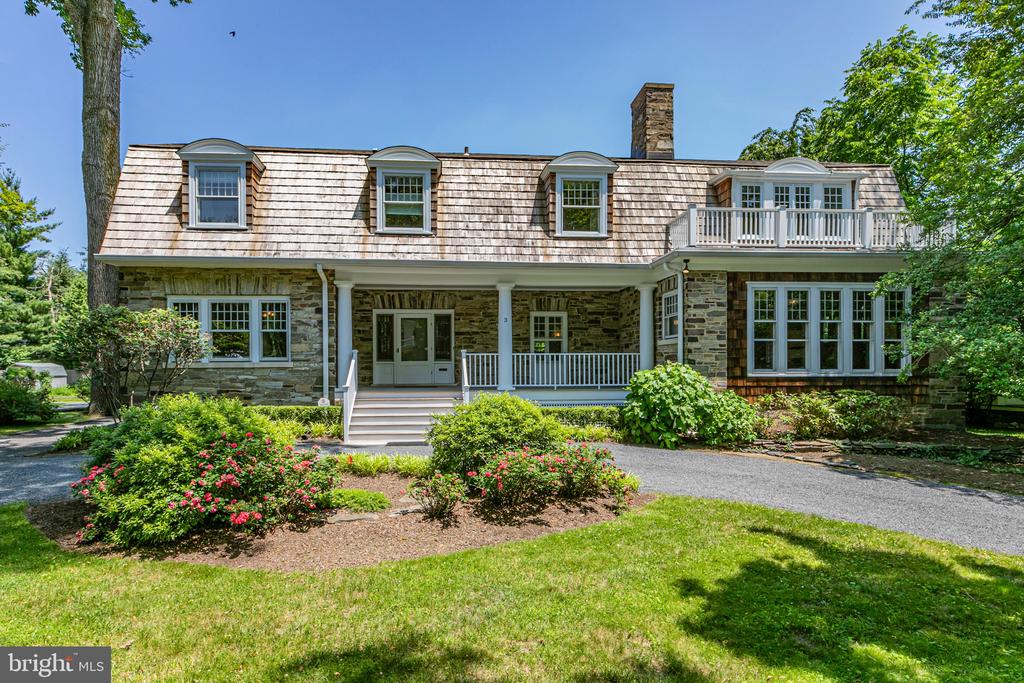 3 Evelyn Pl