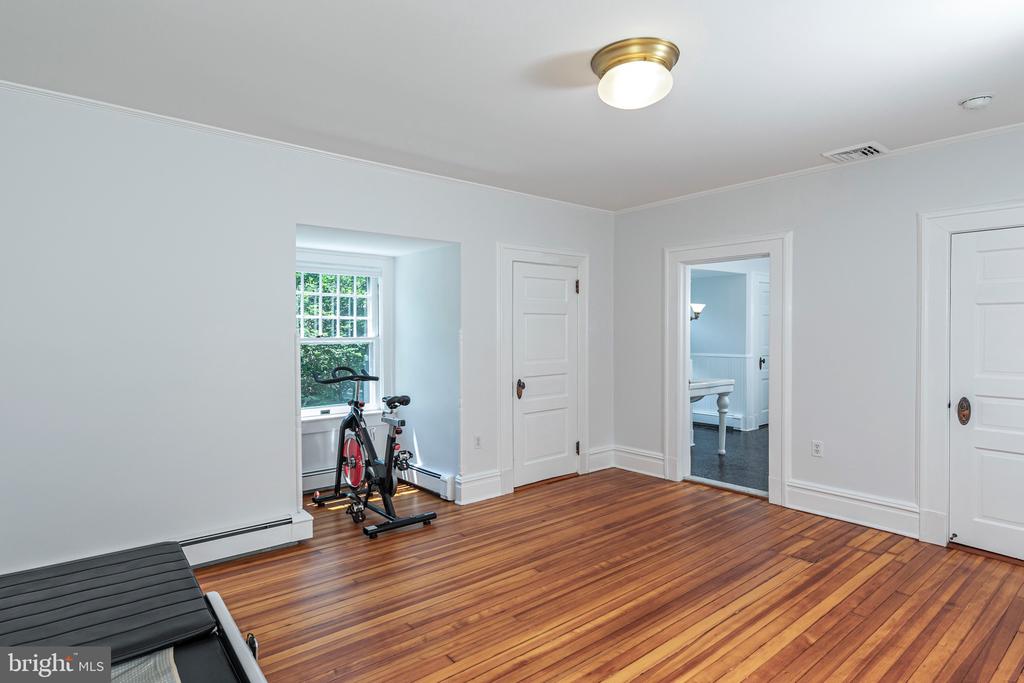 3 Evelyn Pl