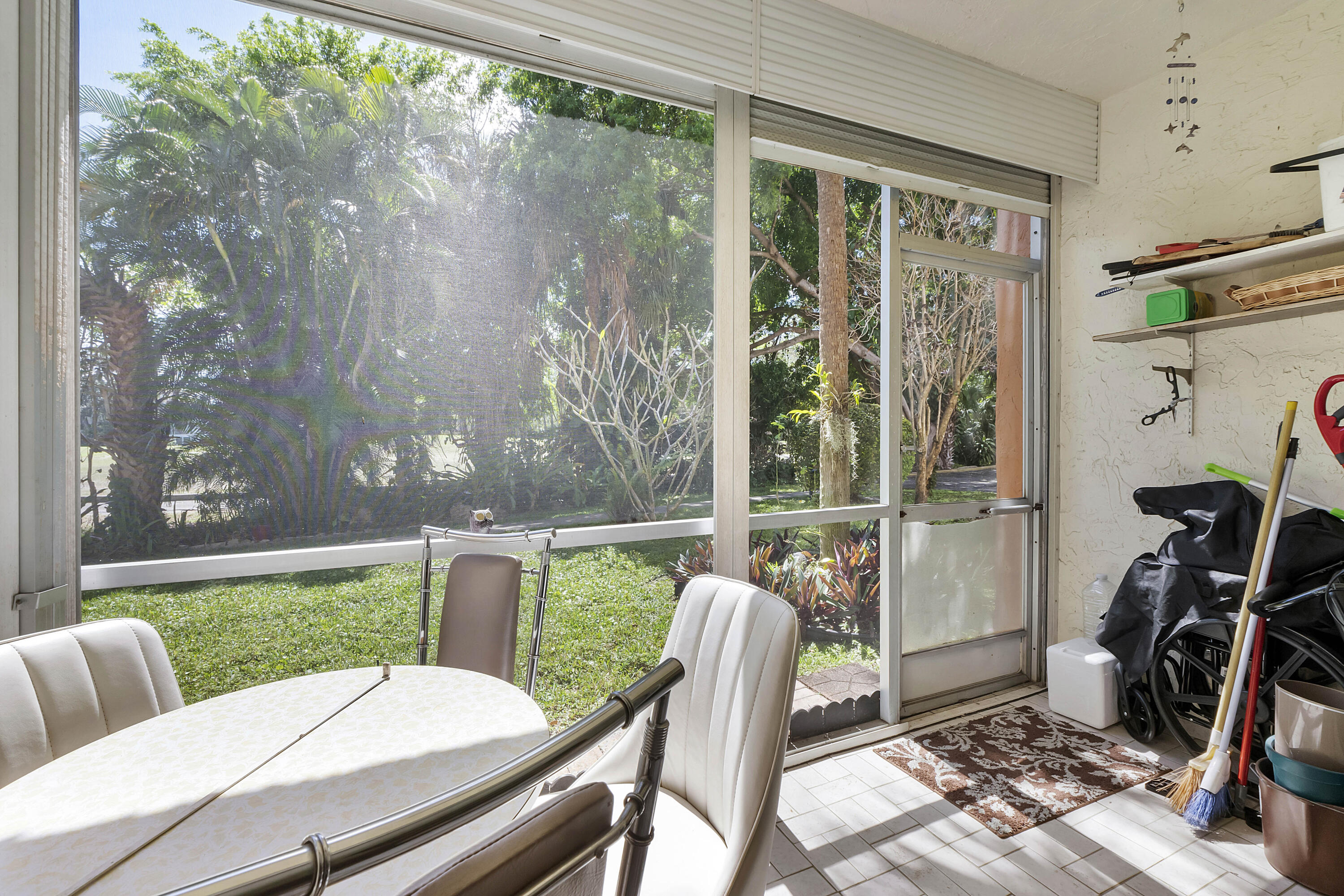 8390 Lagos De Campo Boulevard