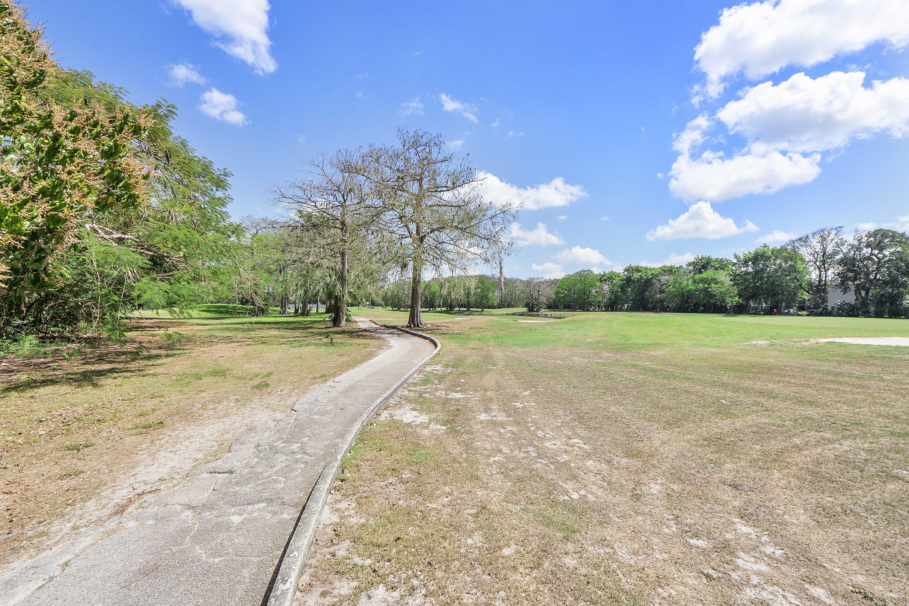 8390 Lagos De Campo Boulevard