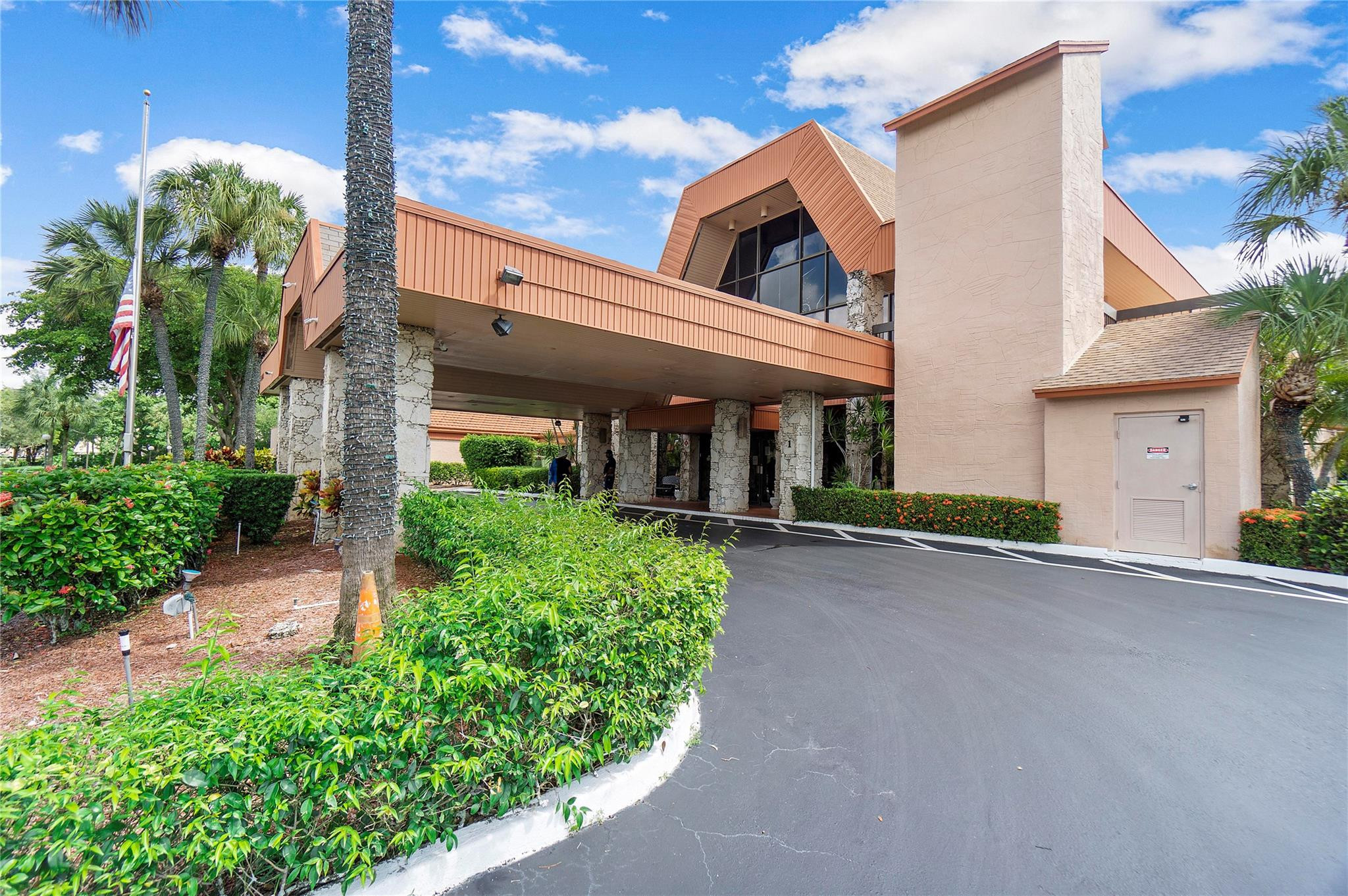 3210 Holiday Springs Blvd 101