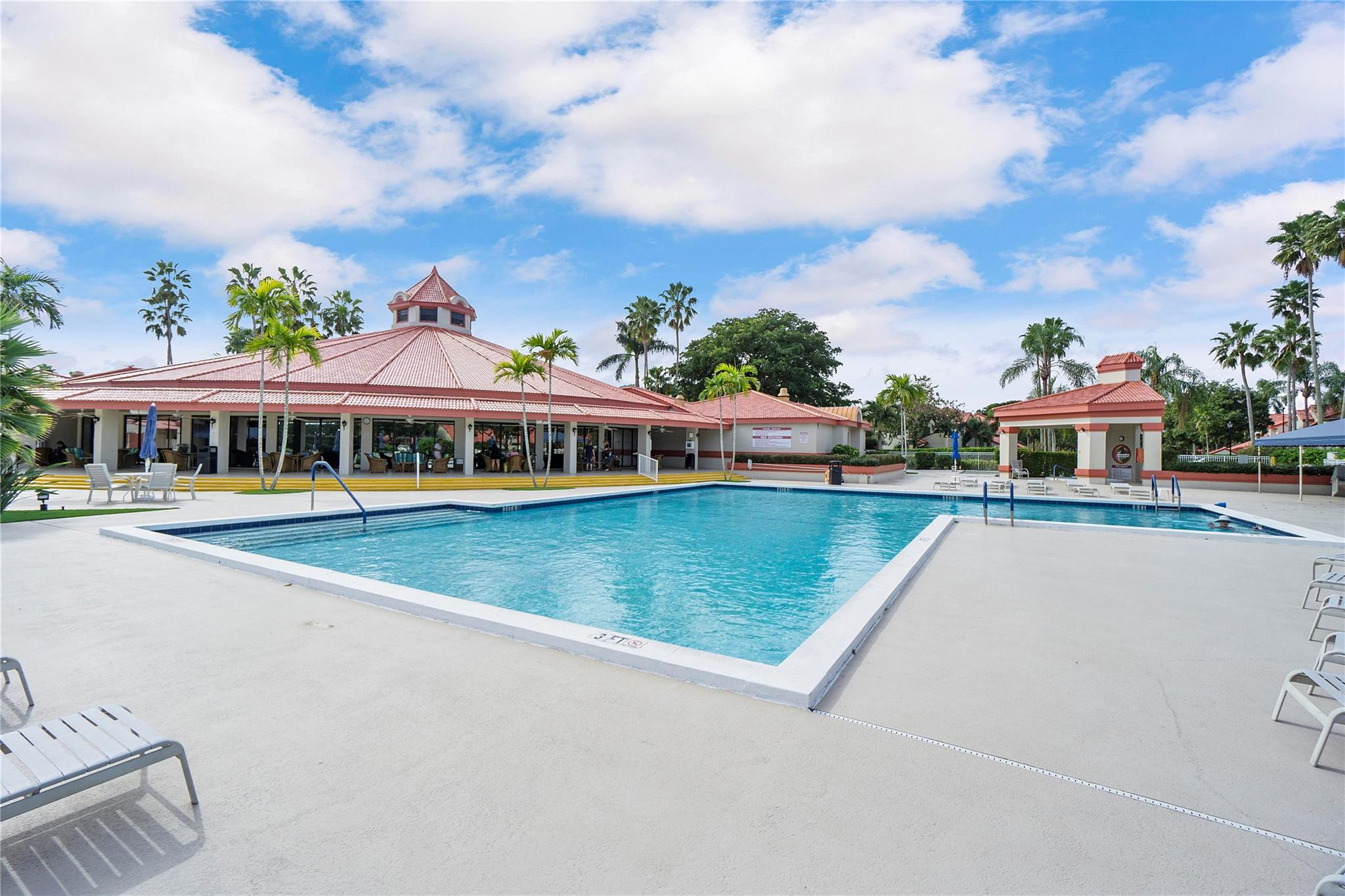 7644 Lexington Club Blvd B